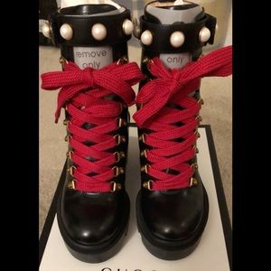 Gucci Leather ankle boot